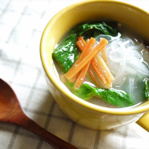 野菜と春雨の白ごまスープ