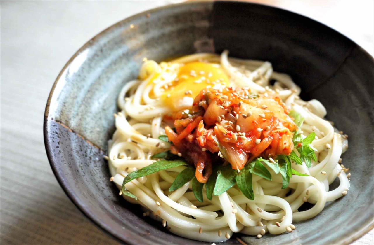 キムチ釜玉うどんの作り方 | 管理栄養士が解説
