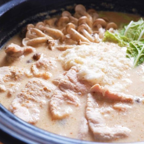 豚肉の豆乳とろろ鍋