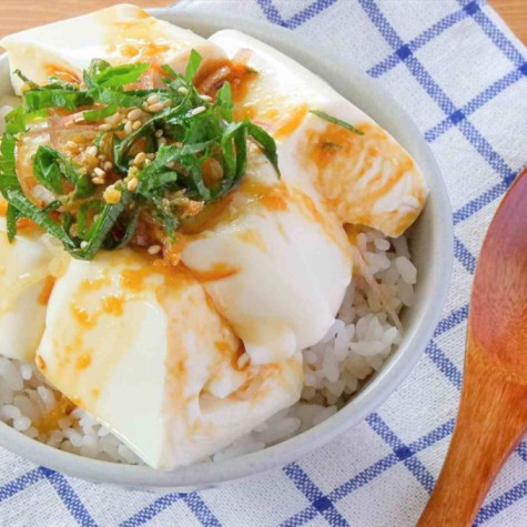 豆腐の薬味丼