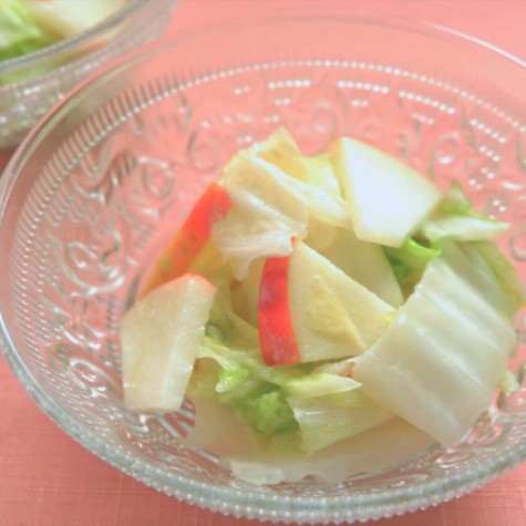 白菜とりんごのサラダ
