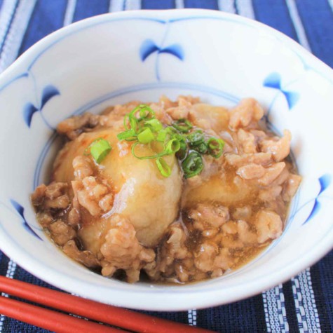 里芋団子のそぼろあんかけ