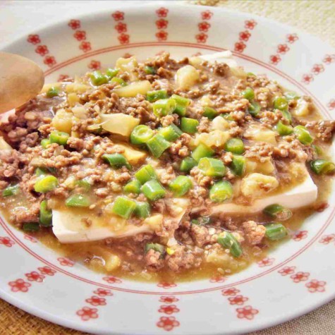 牛そぼろみそあんかけ豆腐