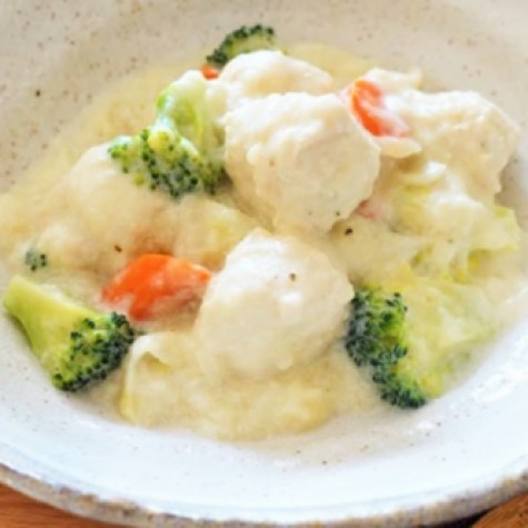 ふわふわ鶏団子のクリーム煮